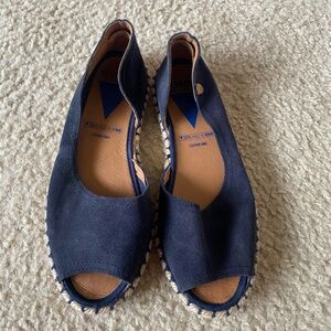 Verbenas Navy Peep-Toe Espadrilles size 7
